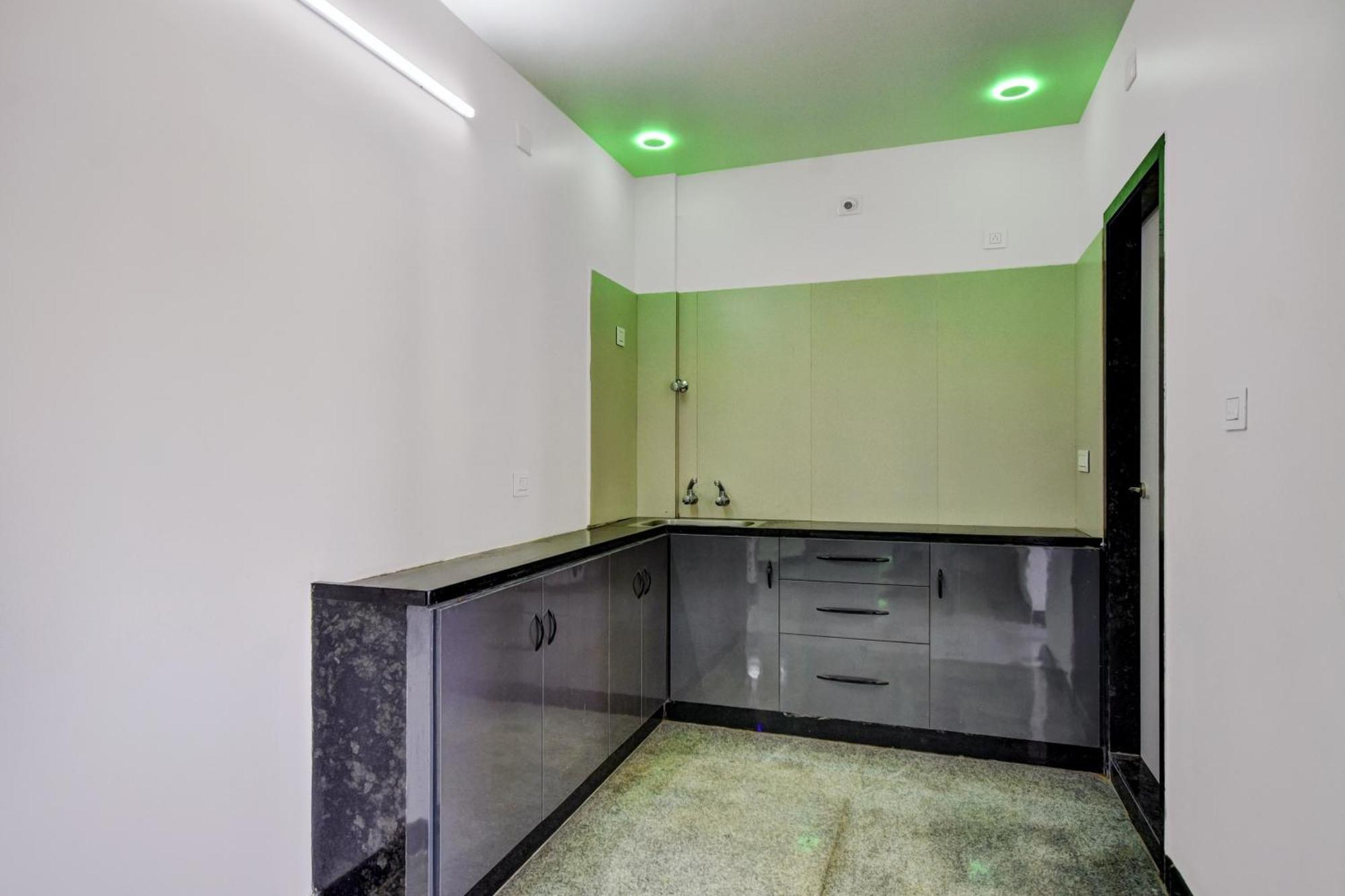 Oyo Home Msr Guest Inn Homestay Nellore Esterno foto