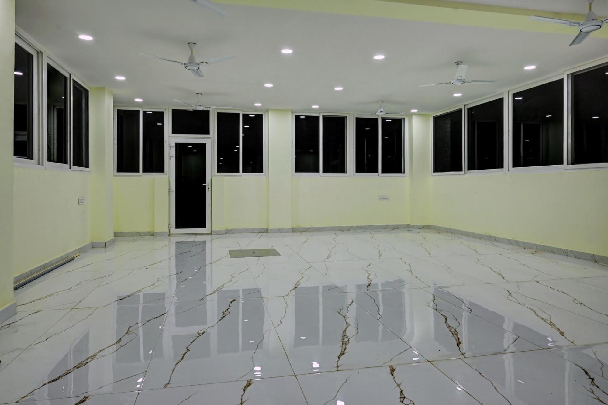 Oyo Home Msr Guest Inn Homestay Nellore Esterno foto
