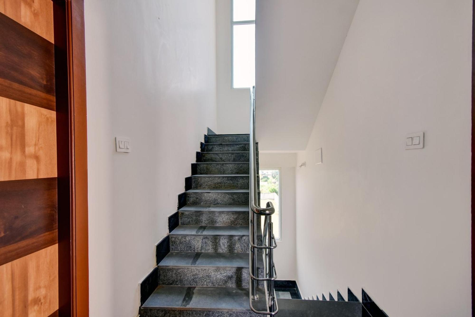 Oyo Home Msr Guest Inn Homestay Nellore Esterno foto