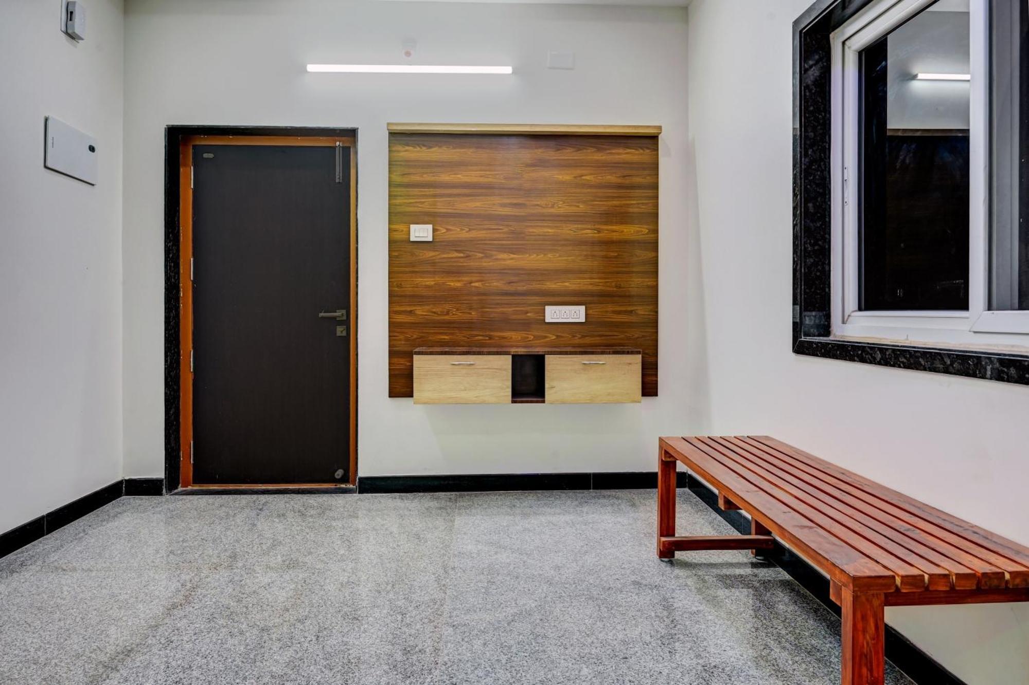 Oyo Home Msr Guest Inn Homestay Nellore Esterno foto