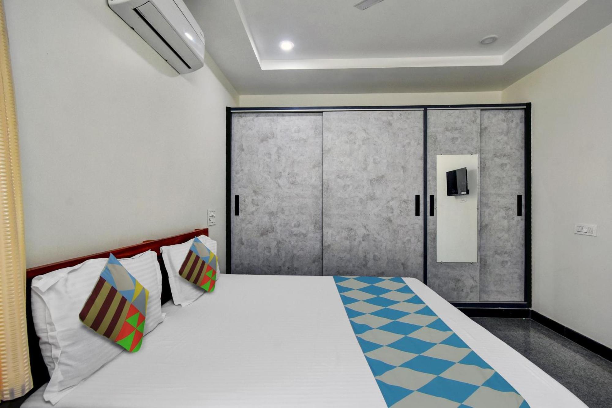 Oyo Home Msr Guest Inn Homestay Nellore Esterno foto