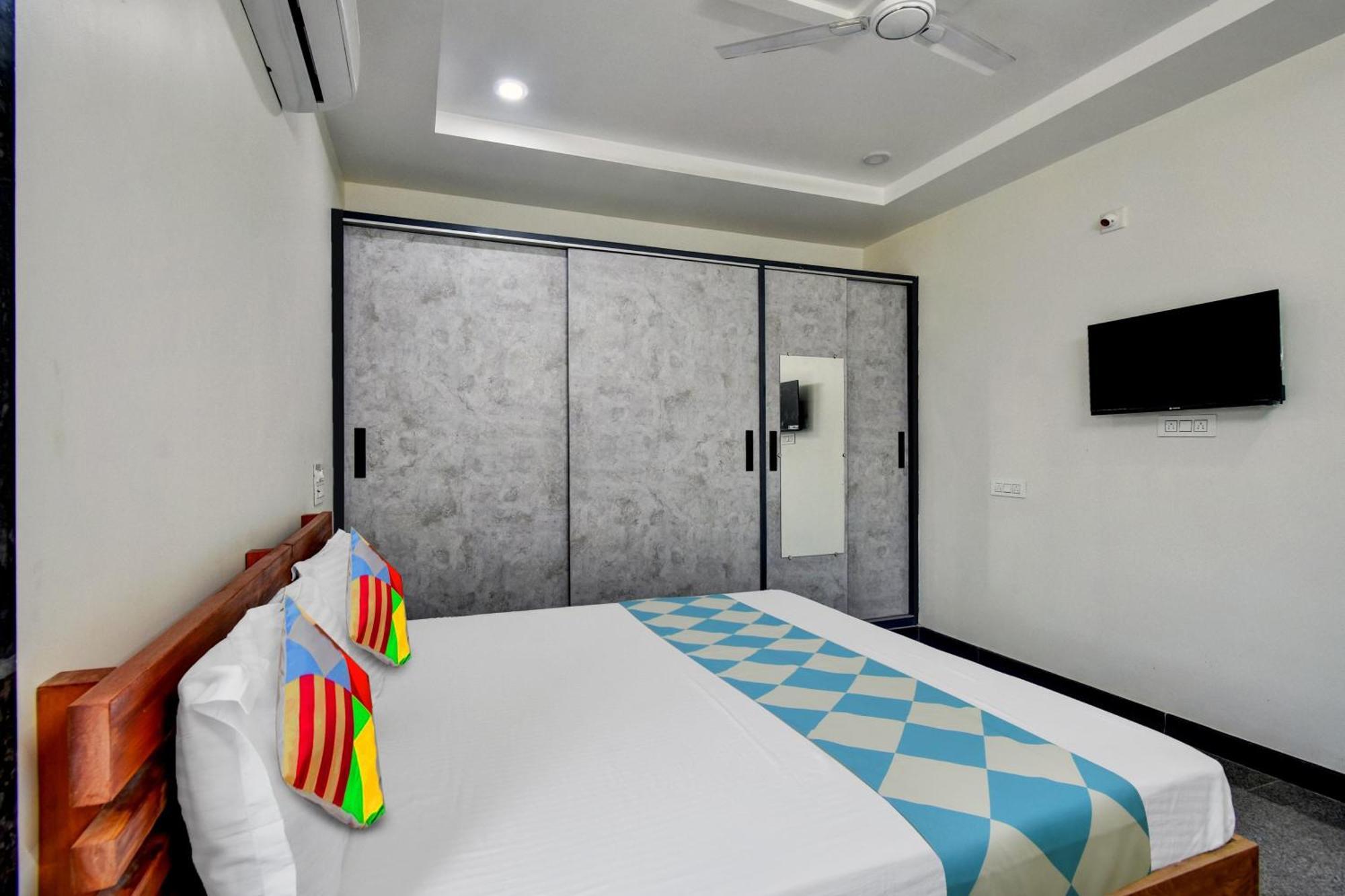 Oyo Home Msr Guest Inn Homestay Nellore Esterno foto