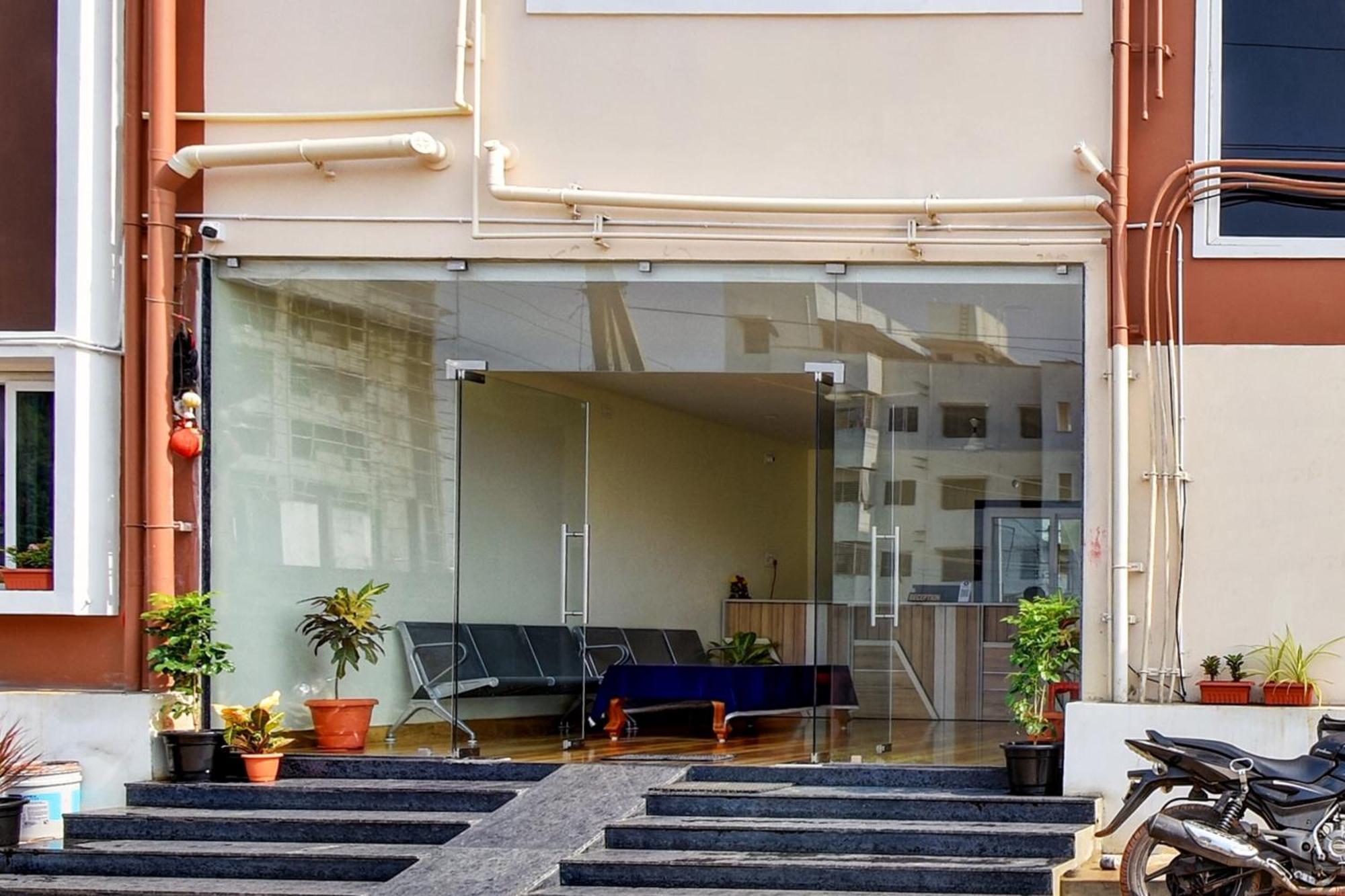 Oyo Home Msr Guest Inn Homestay Nellore Esterno foto
