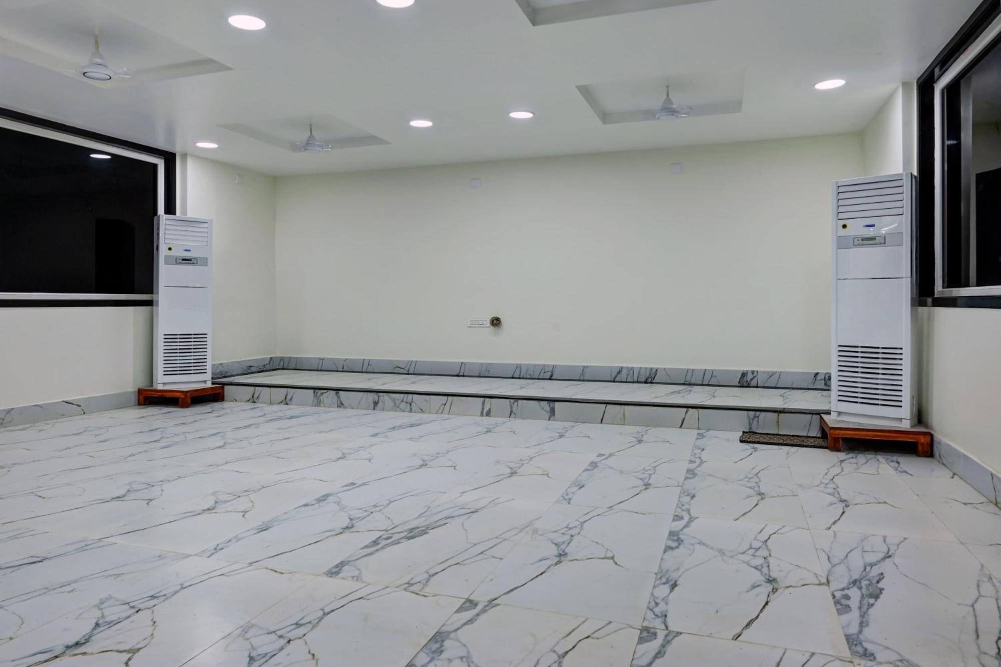 Oyo Home Msr Guest Inn Homestay Nellore Esterno foto