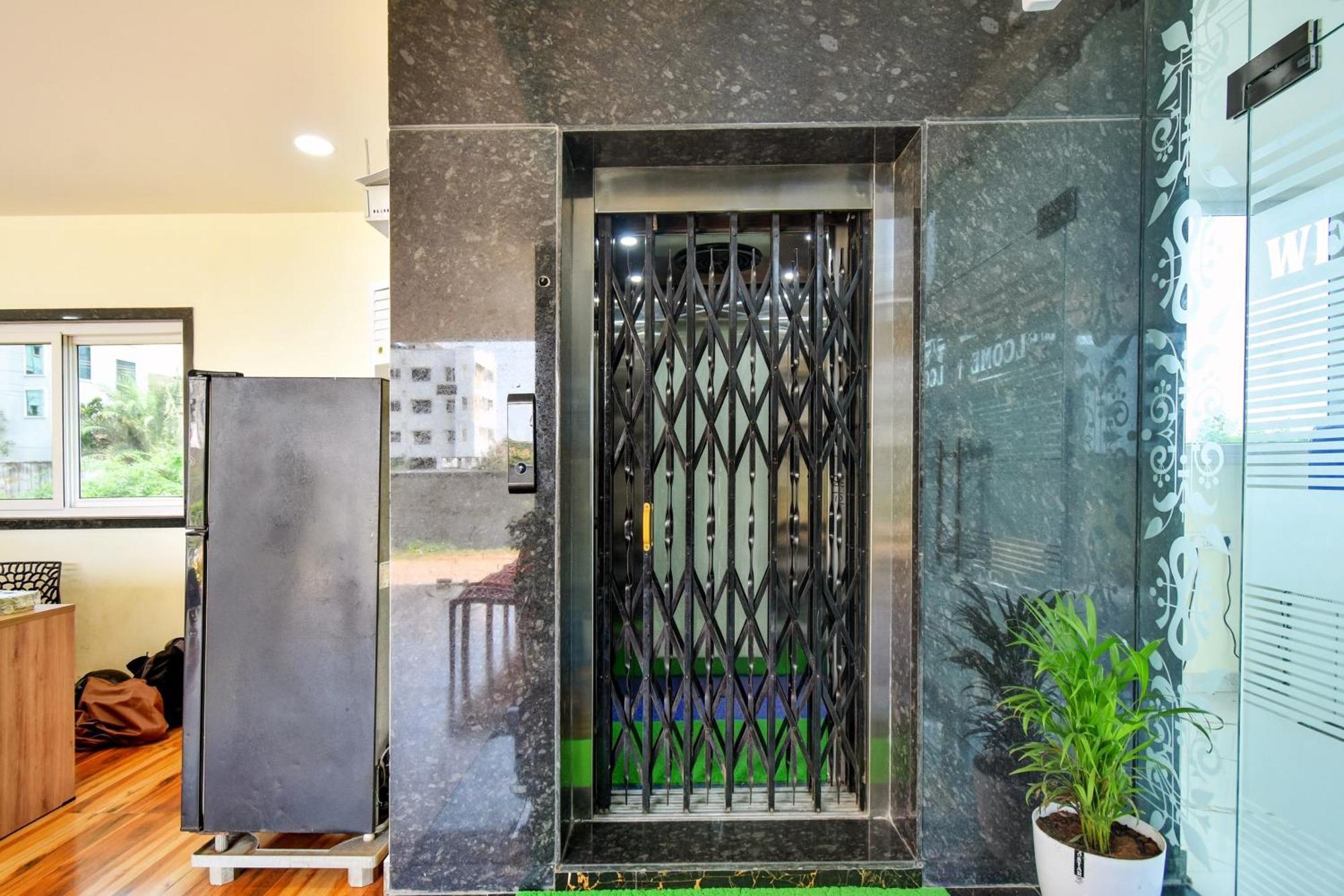 Oyo Home Msr Guest Inn Homestay Nellore Esterno foto